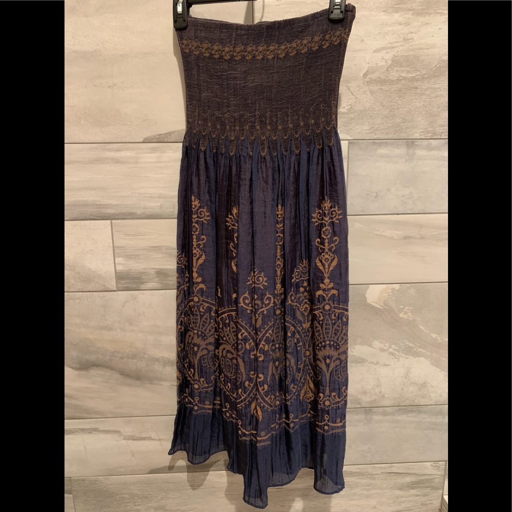 J Gee dress, one size fits all. Blue with copper. Very beautiful